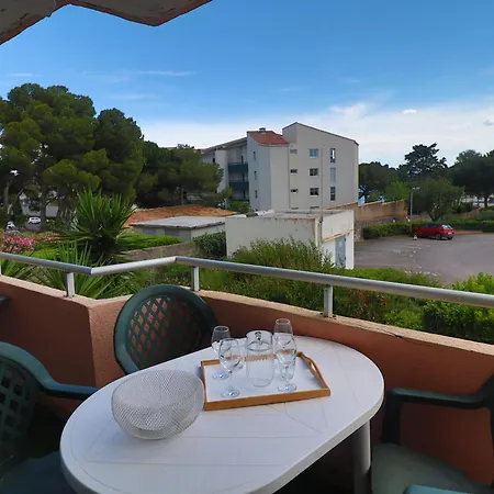 Confortable T3 Avec Terrasse Et Acces A - Fr-1-472-201